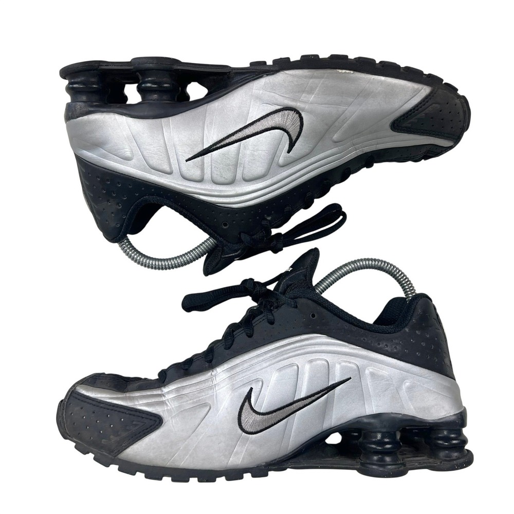 Nike Shox R4 Metallic Silver Black Running Shoes 104265-045 Mens Size 7